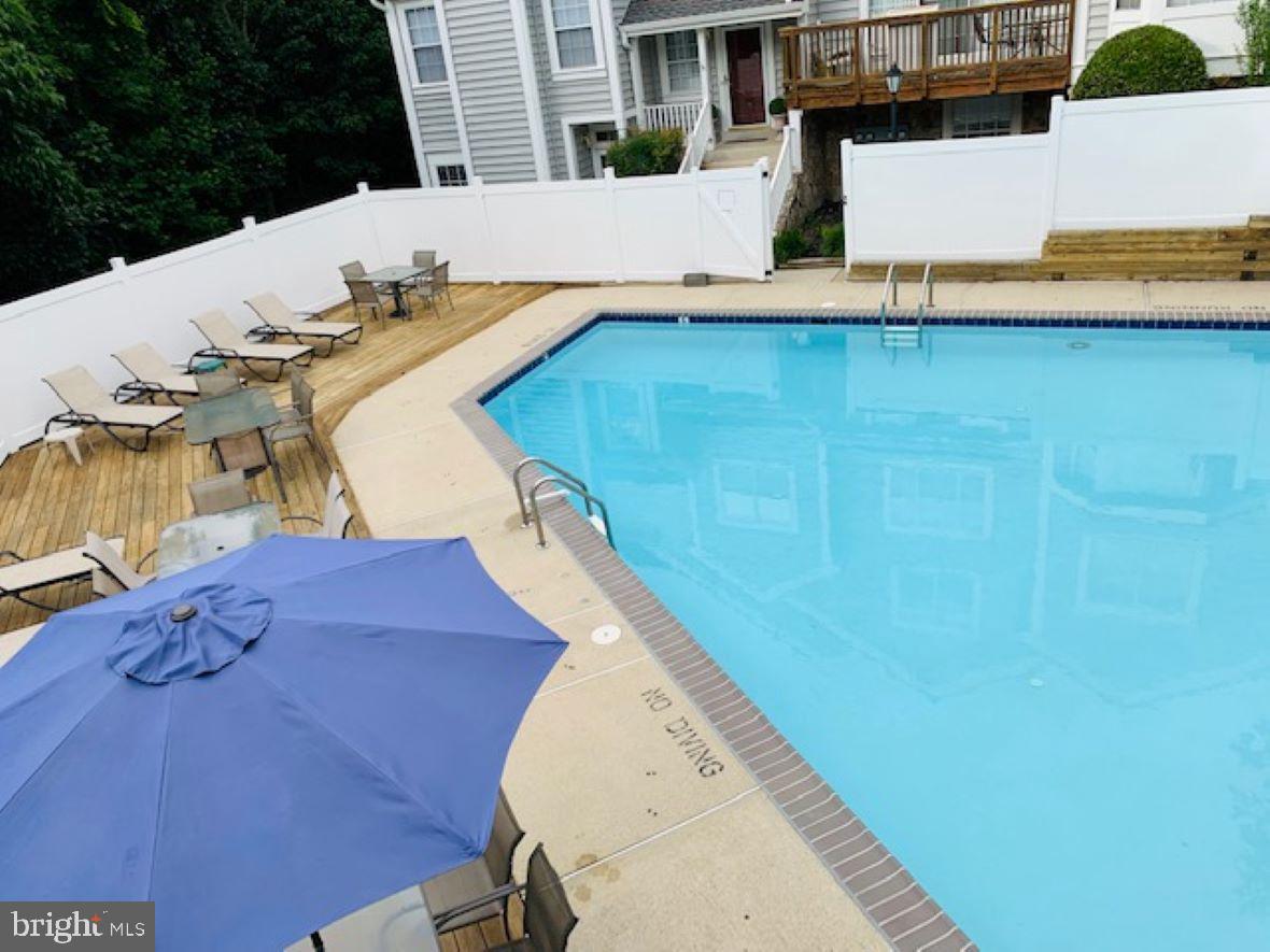 BARRINGTON POINTE CONDOS - Residential