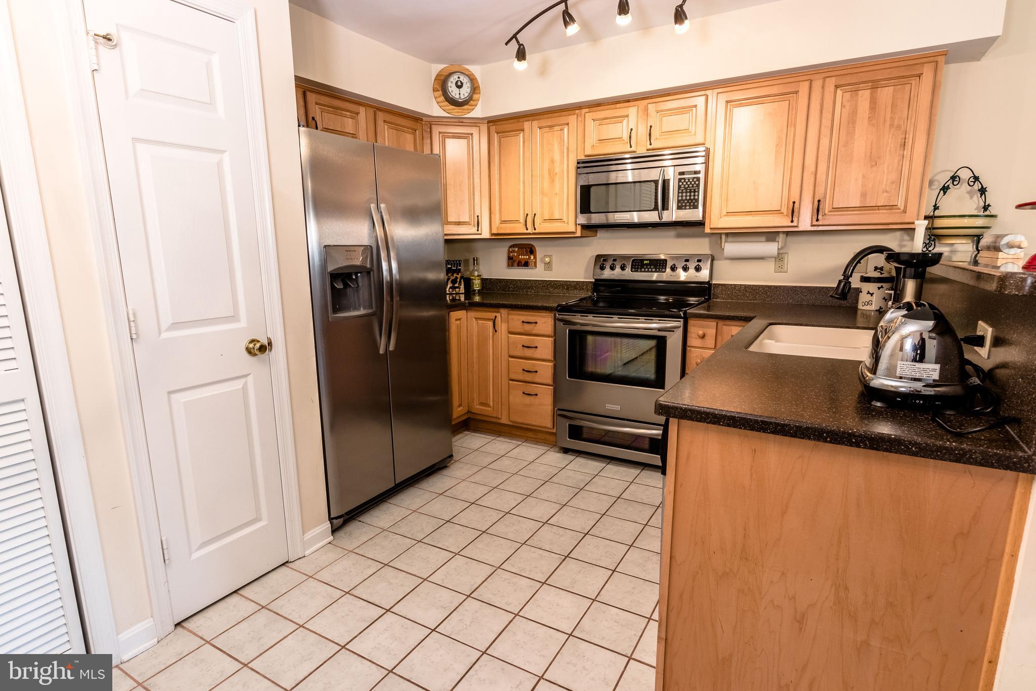 BARRINGTON POINTE CONDOS - Residential