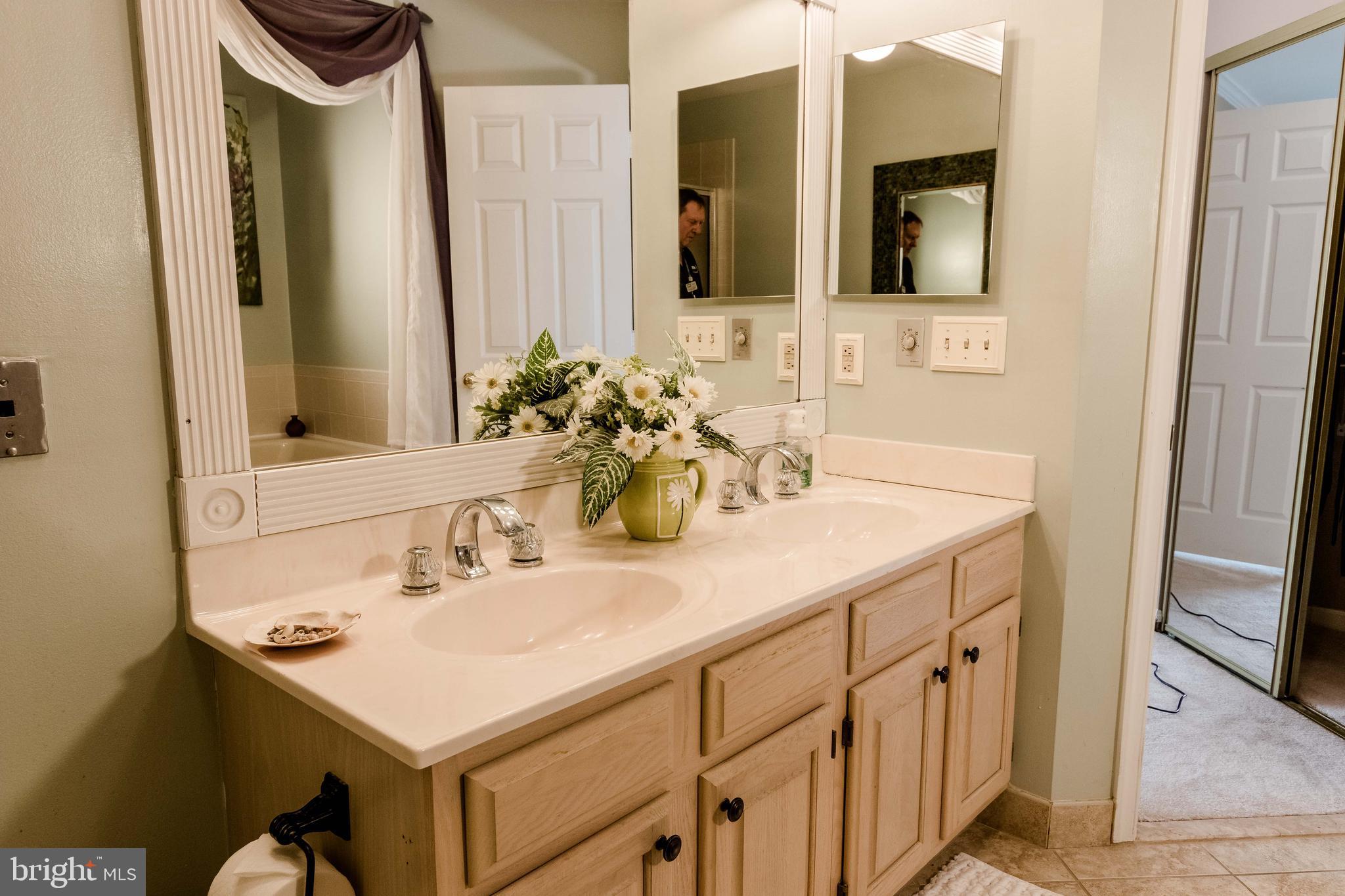 BARRINGTON POINTE CONDOS - Residential