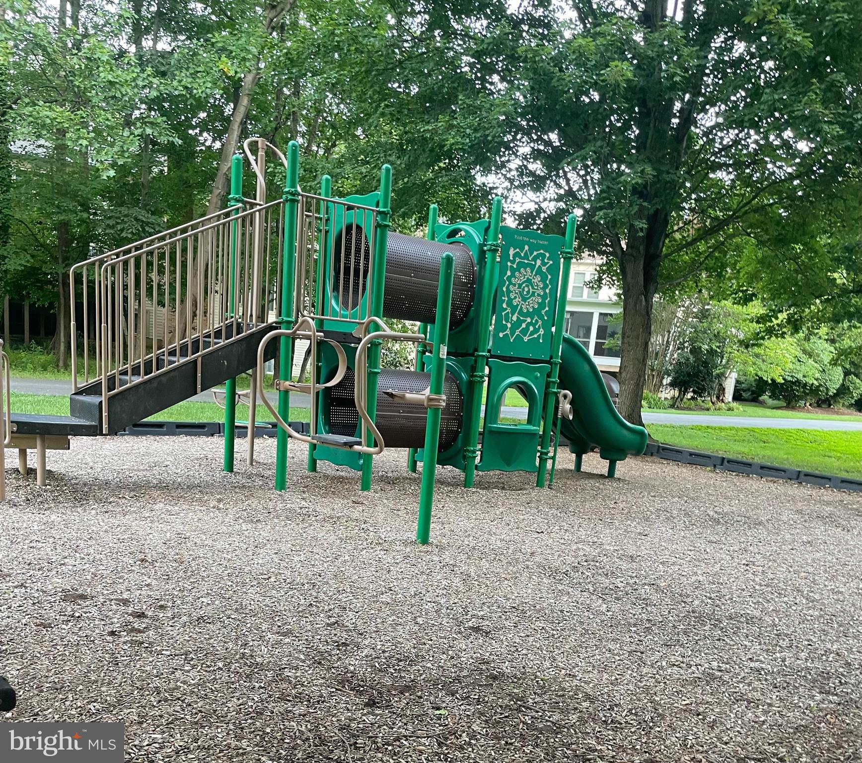 HAMPTON FOREST - Residential