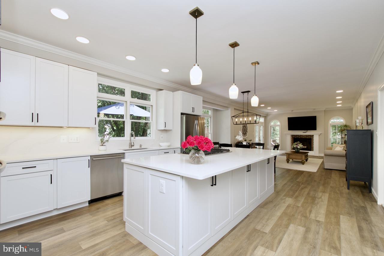 HAMPTON FOREST - Residential