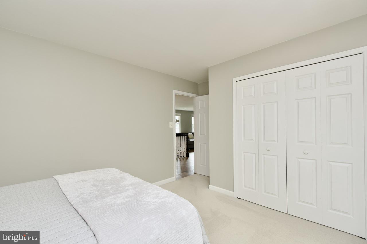 HAMPTON FOREST - Residential