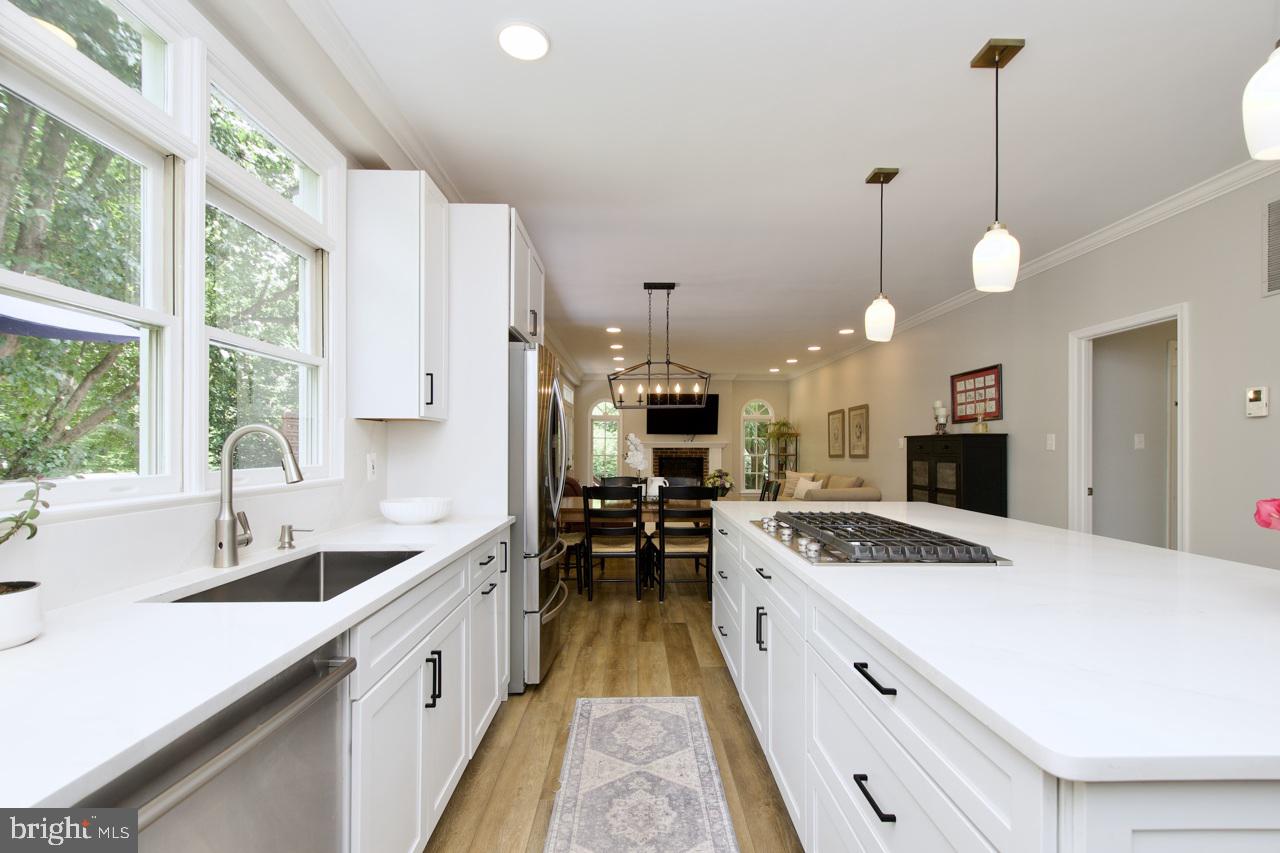 HAMPTON FOREST - Residential