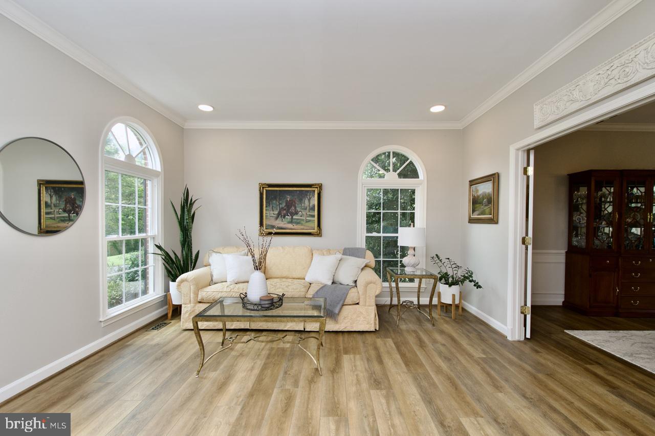 HAMPTON FOREST - Residential