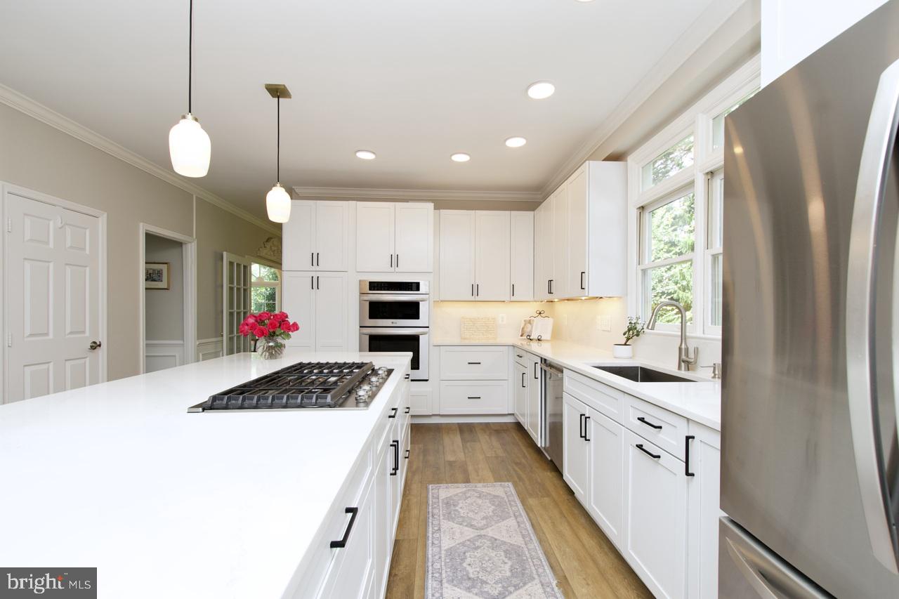 HAMPTON FOREST - Residential