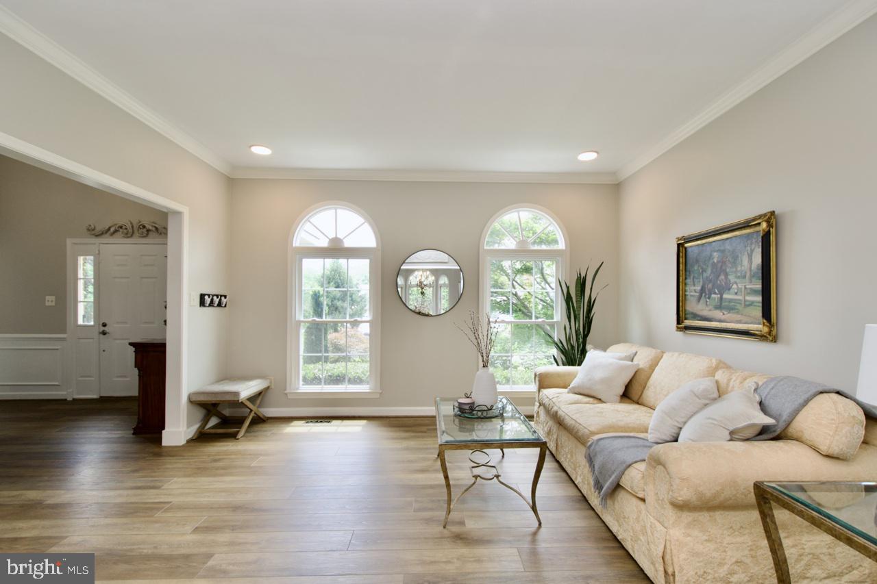 HAMPTON FOREST - Residential