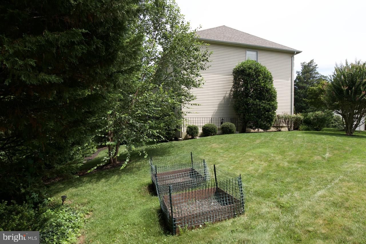 HAMPTON FOREST - Residential