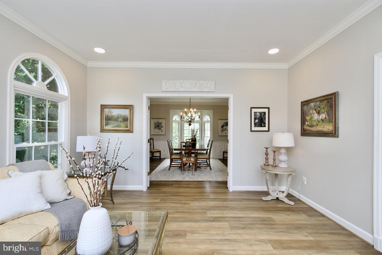 HAMPTON FOREST - Residential