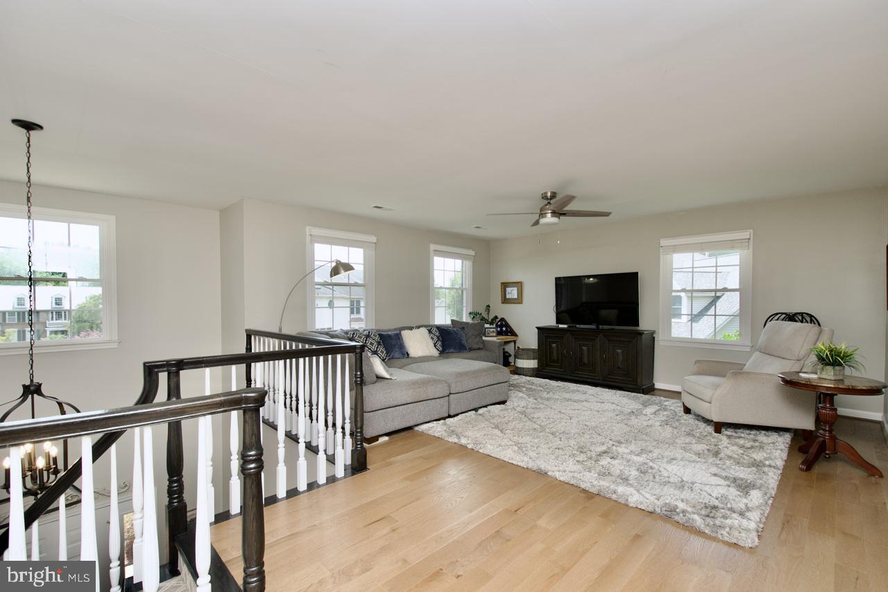 HAMPTON FOREST - Residential