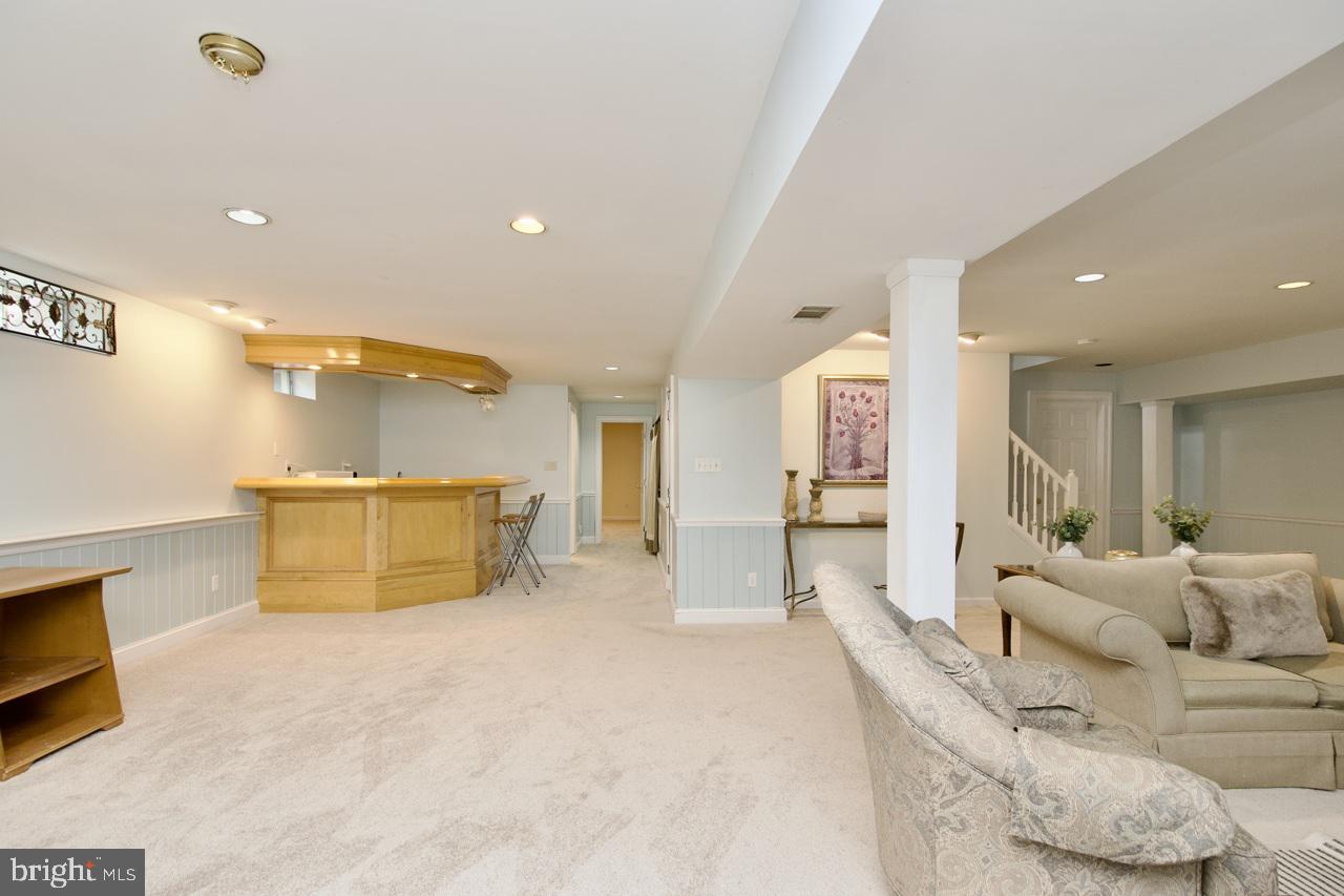 HAMPTON FOREST - Residential