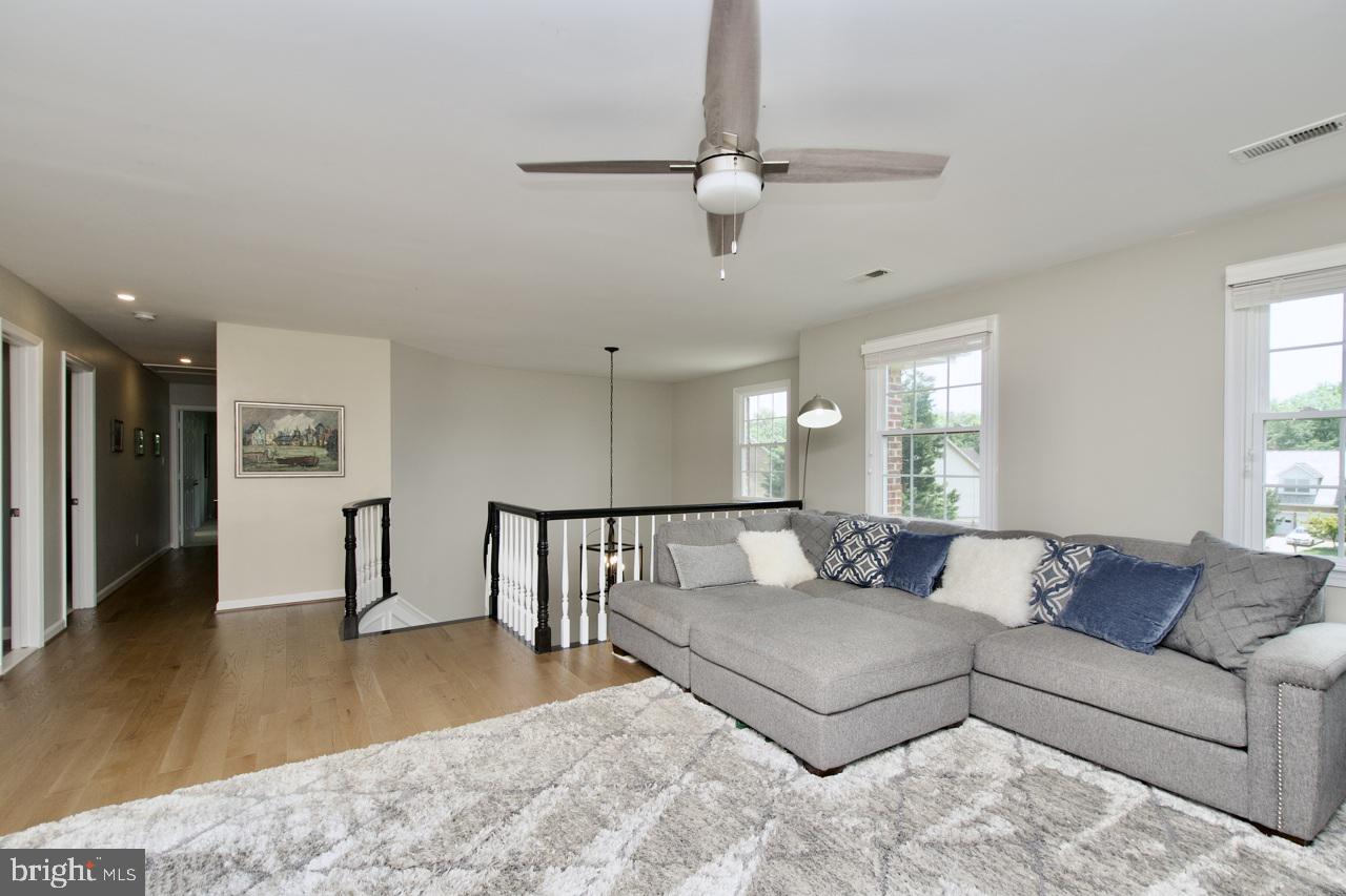 HAMPTON FOREST - Residential