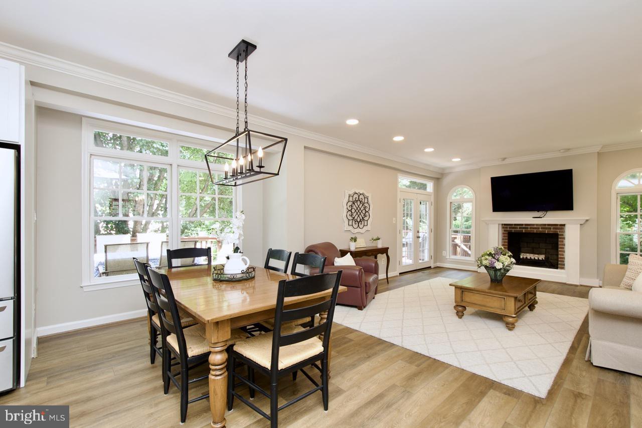 HAMPTON FOREST - Residential