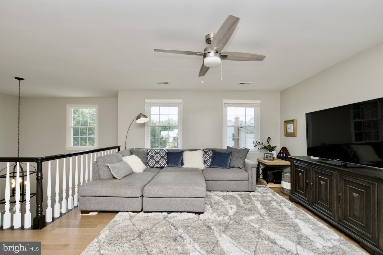 HAMPTON FOREST - Residential