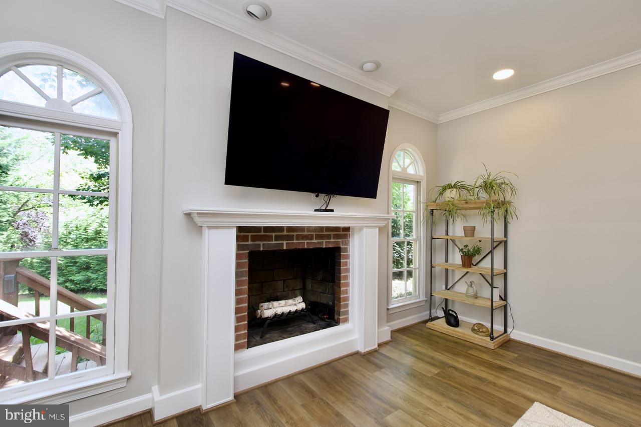 HAMPTON FOREST - Residential