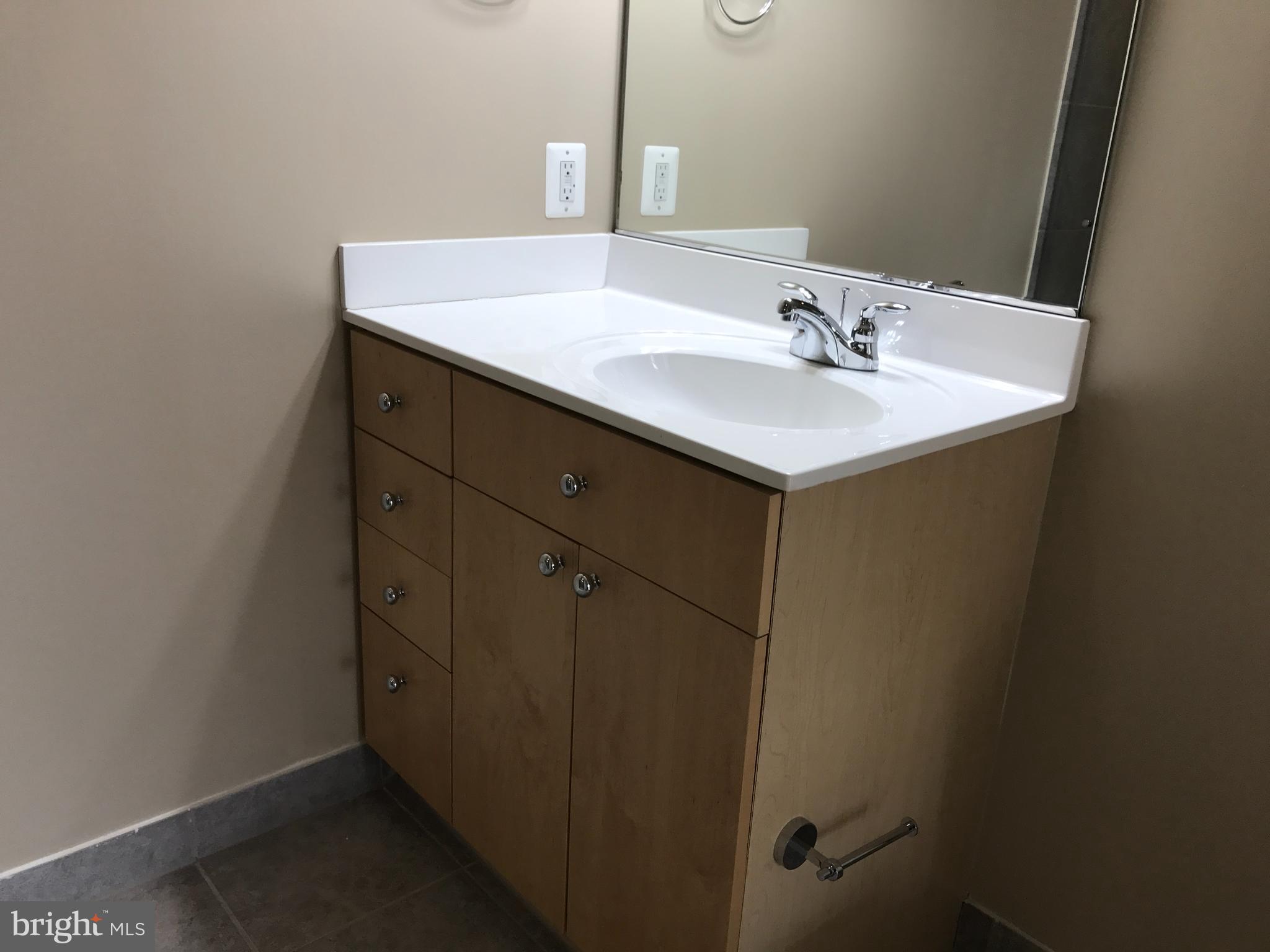 HAWTHORN - Residential Lease