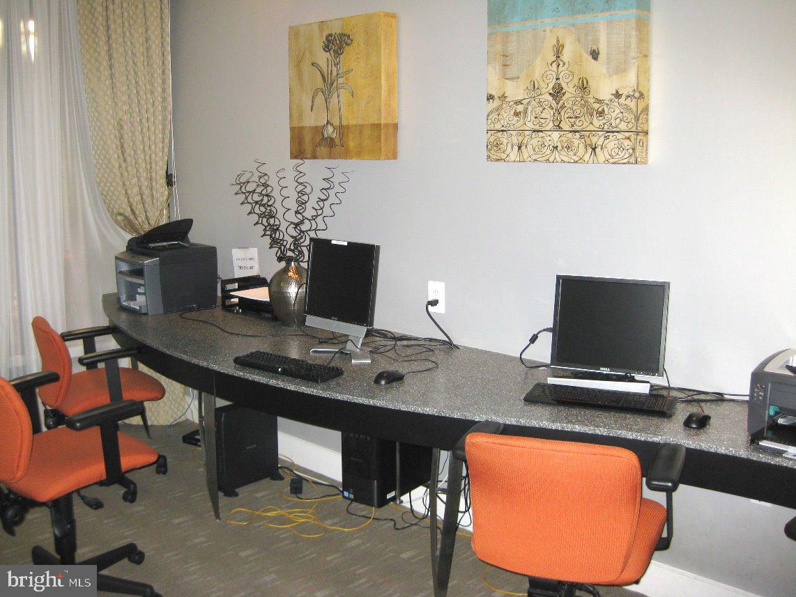 HAWTHORN - Residential Lease