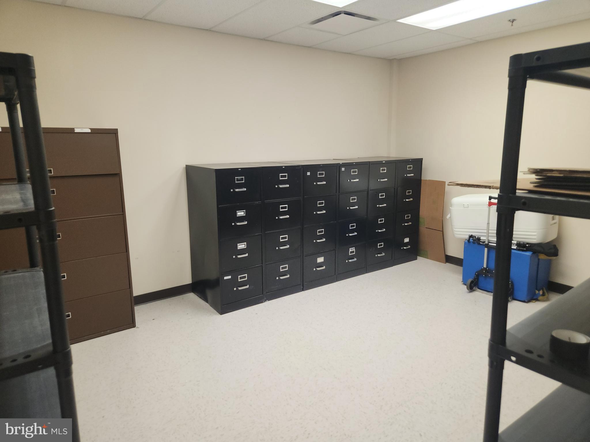 COMMERCE CENTRE - Commercial Lease