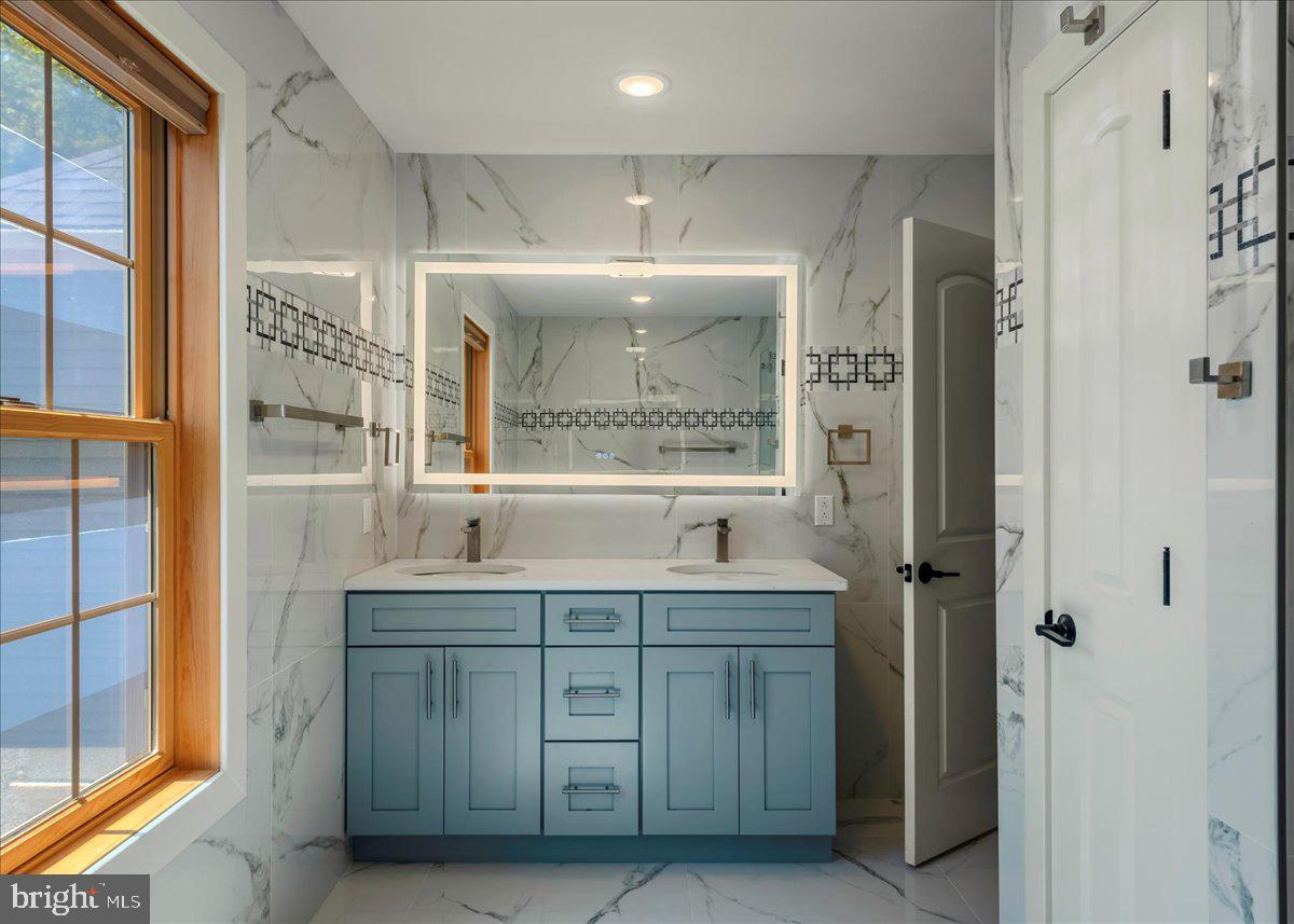 INDIAN MOUNTAIN LAKES - Residential