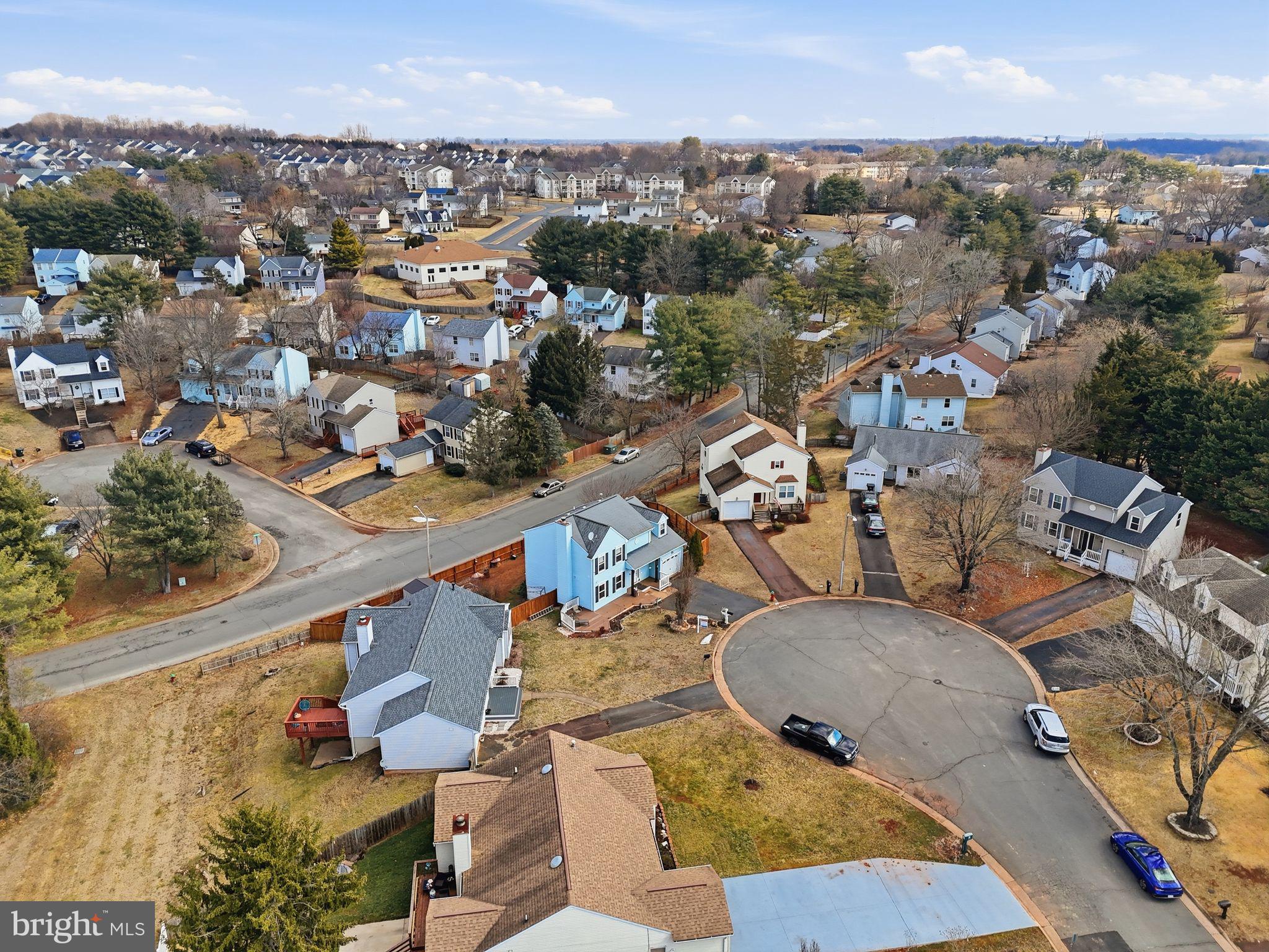 HIDDEN FIELDS - Residential