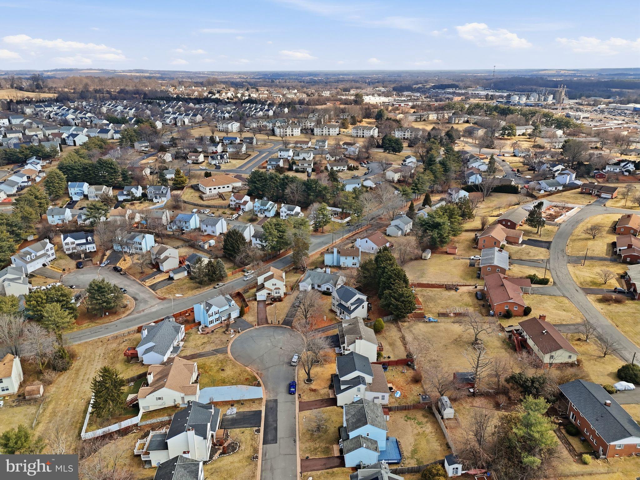 HIDDEN FIELDS - Residential