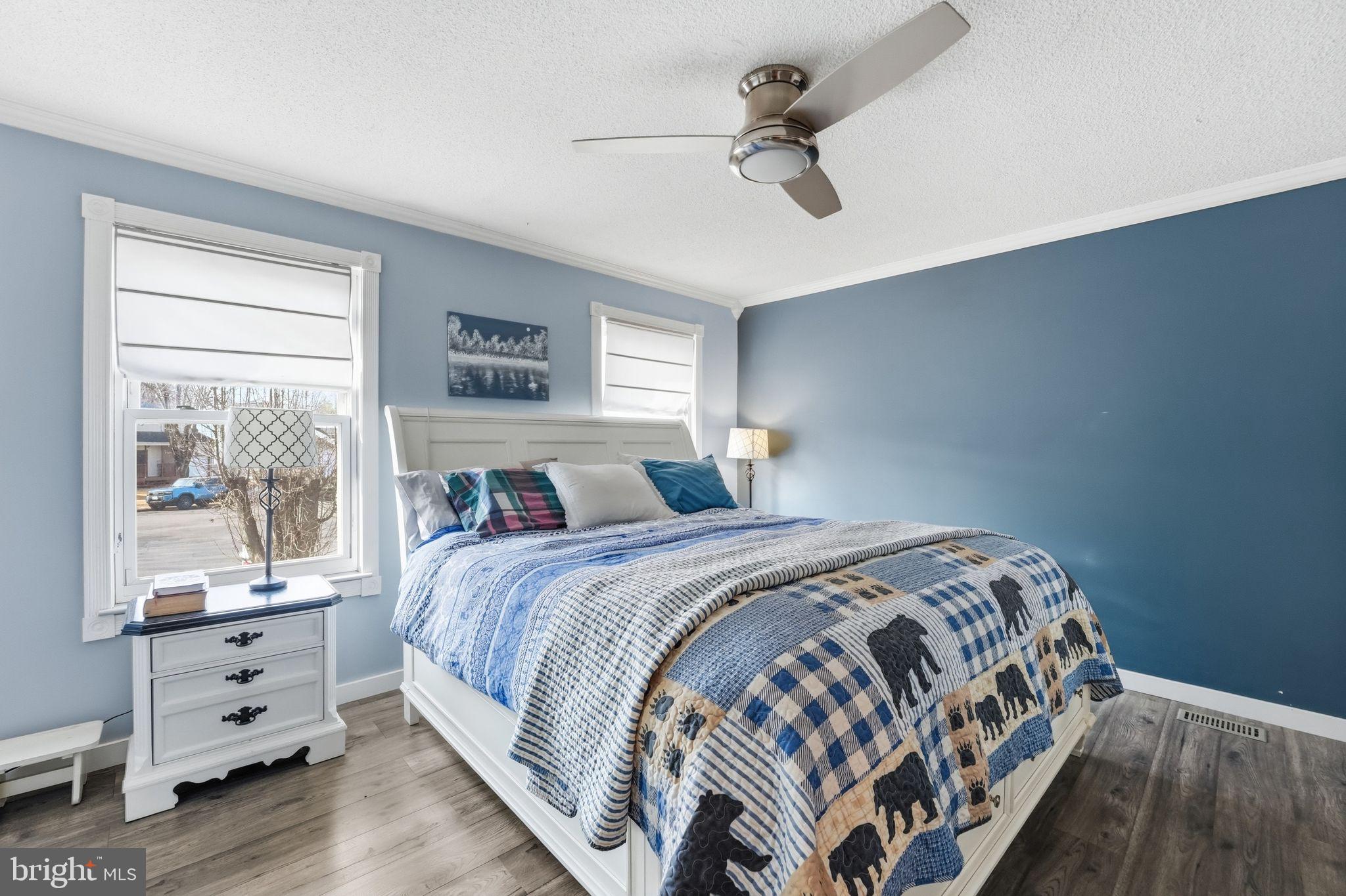 HIDDEN FIELDS - Residential