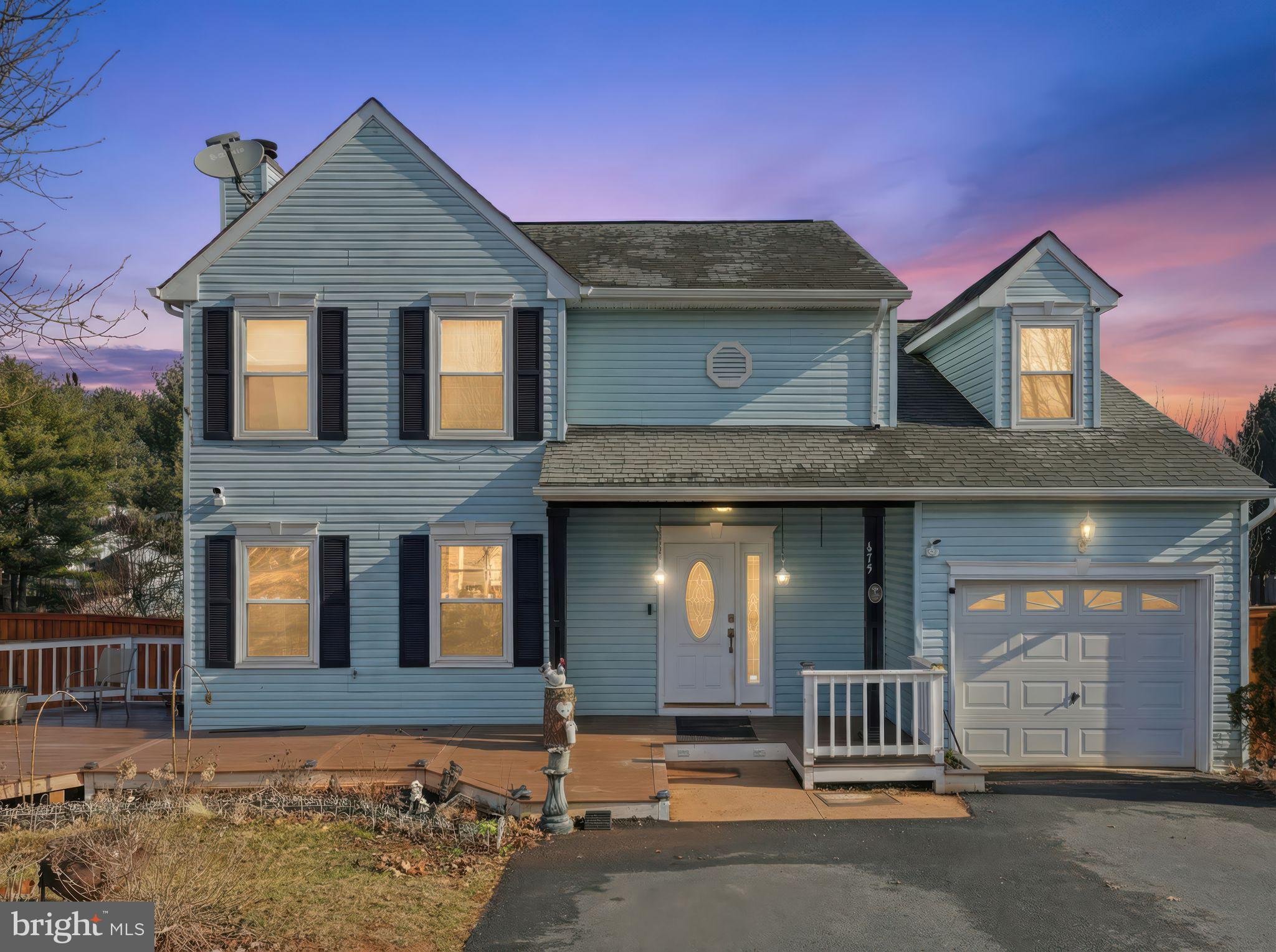 HIDDEN FIELDS - Residential