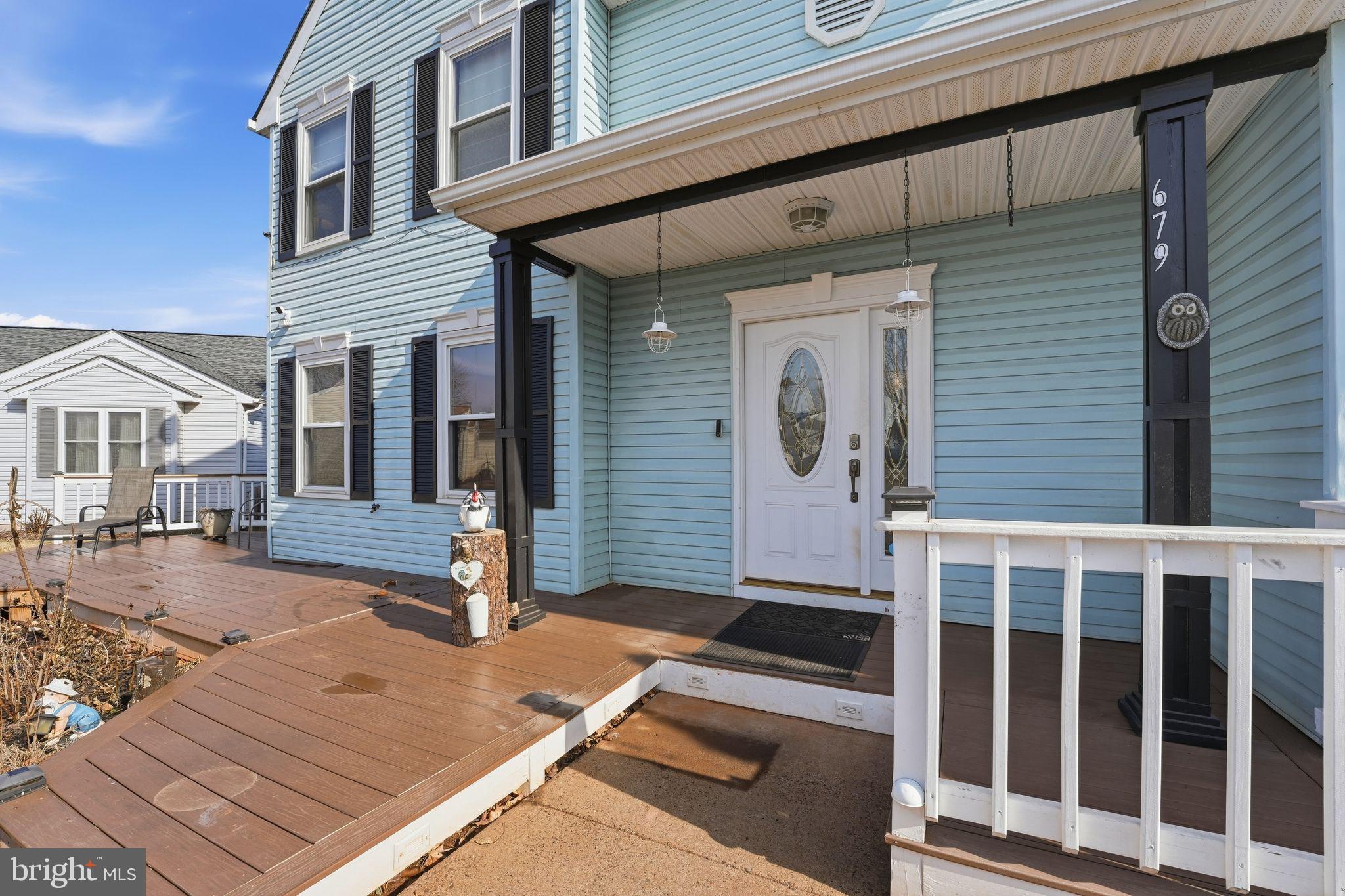 HIDDEN FIELDS - Residential