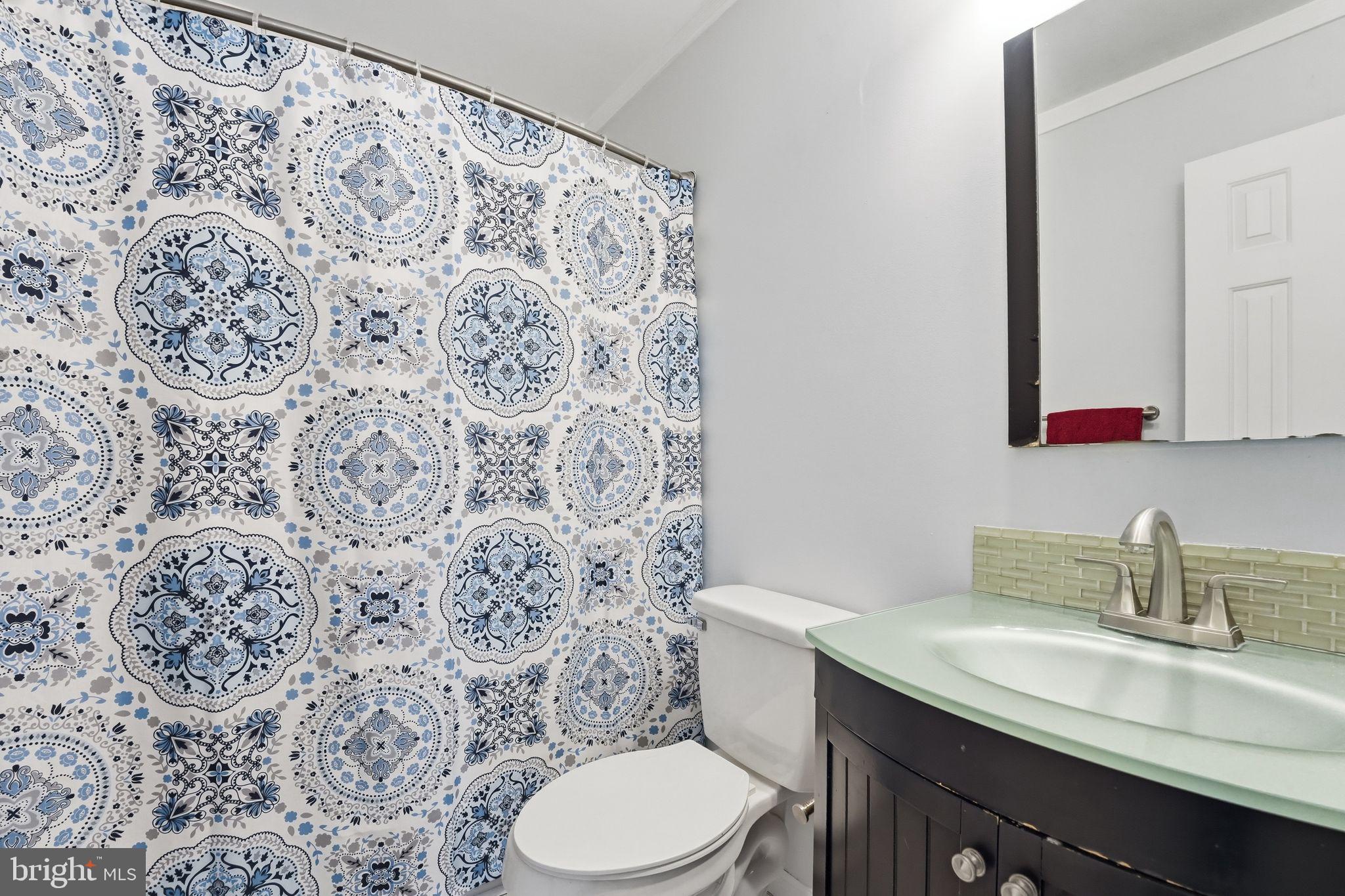 HIDDEN FIELDS - Residential