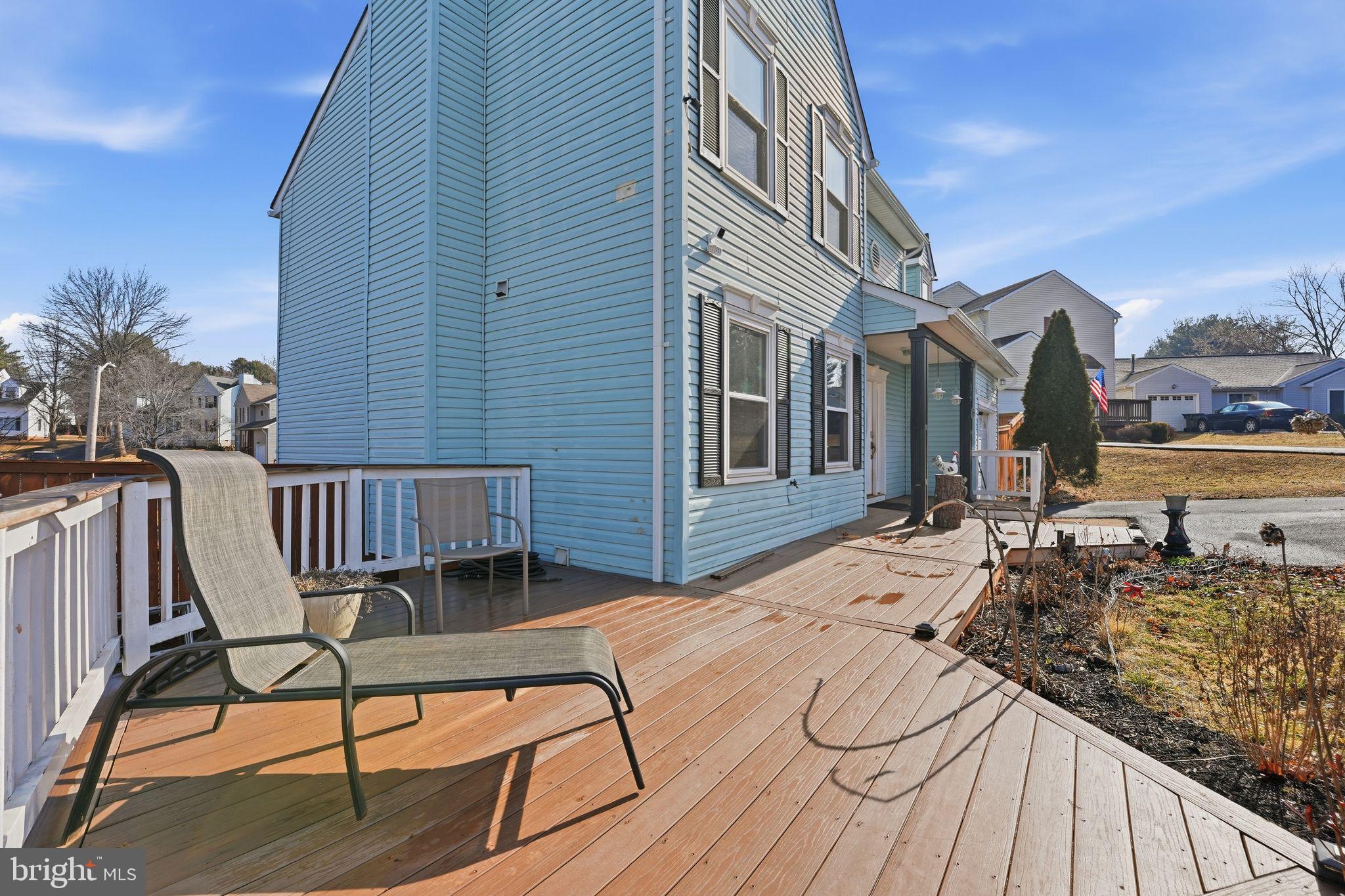 HIDDEN FIELDS - Residential