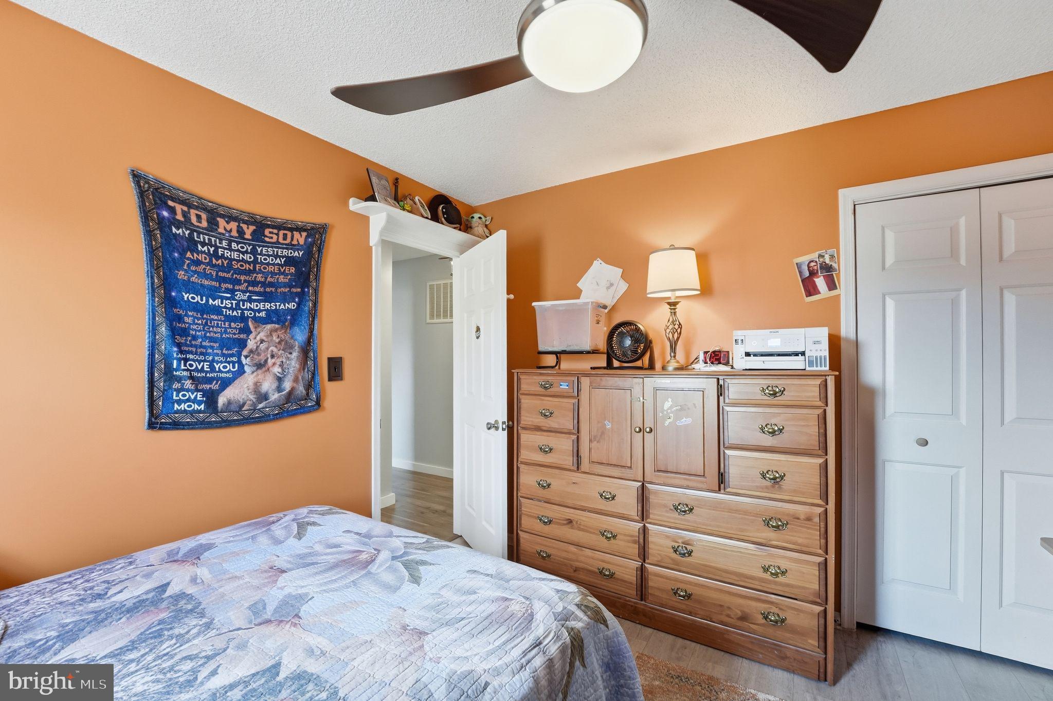 HIDDEN FIELDS - Residential