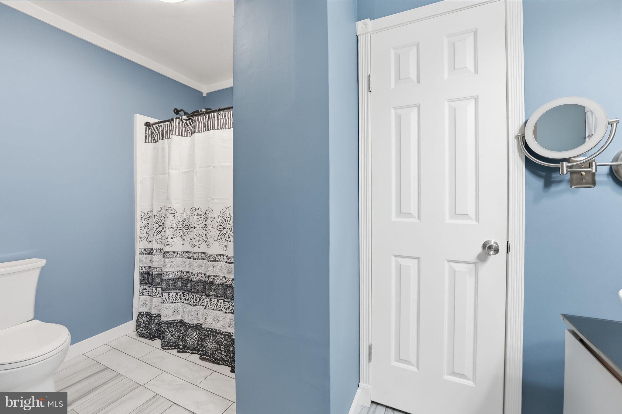 HIDDEN FIELDS - Residential