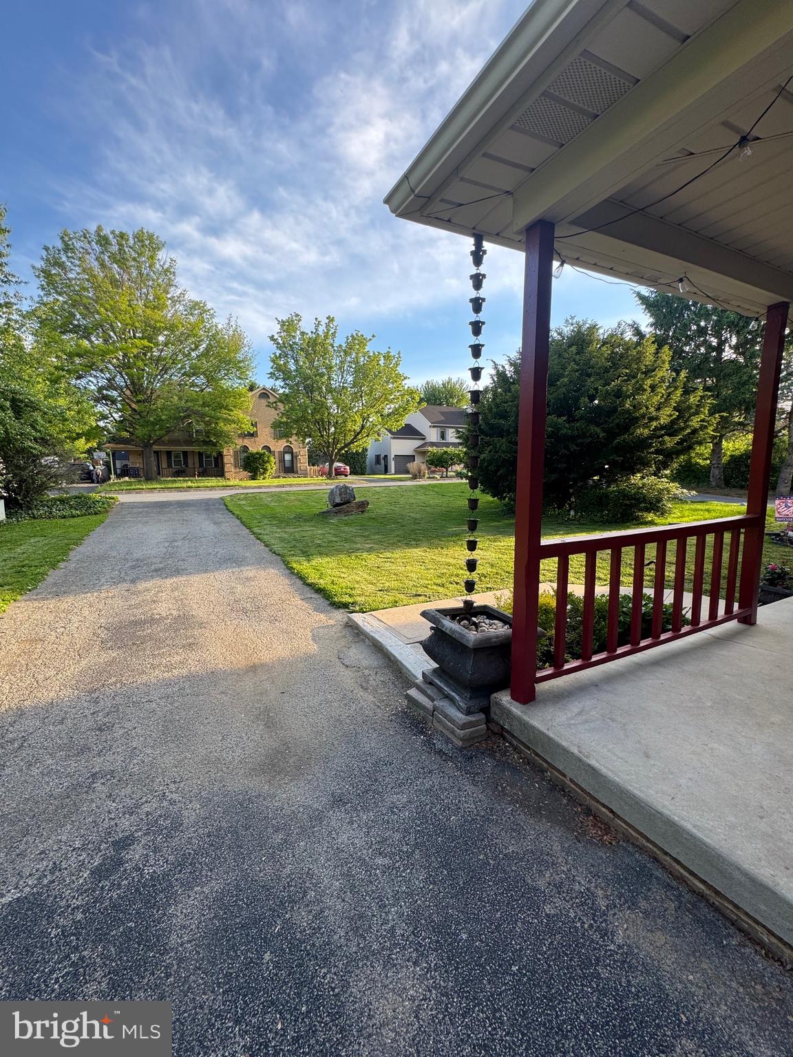 2306 LAWNWOOD COURT