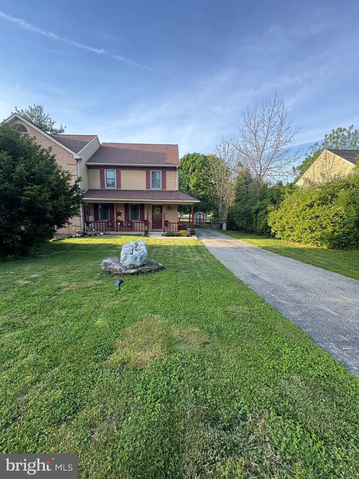 2306 LAWNWOOD COURT