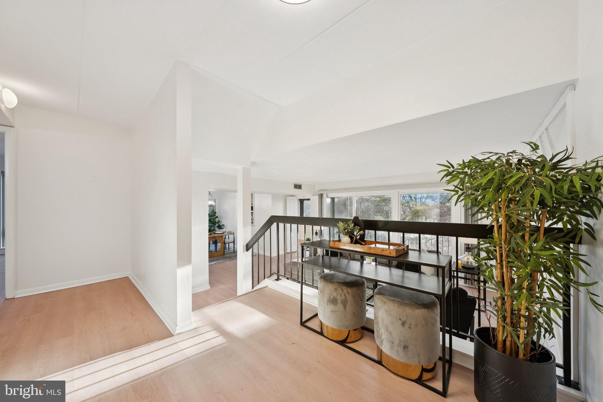 100 ROBERTS LANE 300