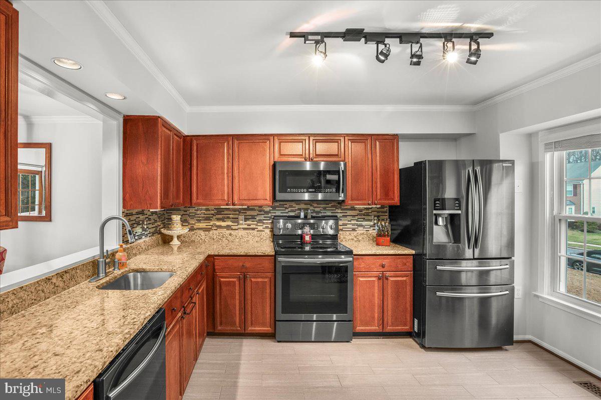 GAMBRILL COURT - Residential