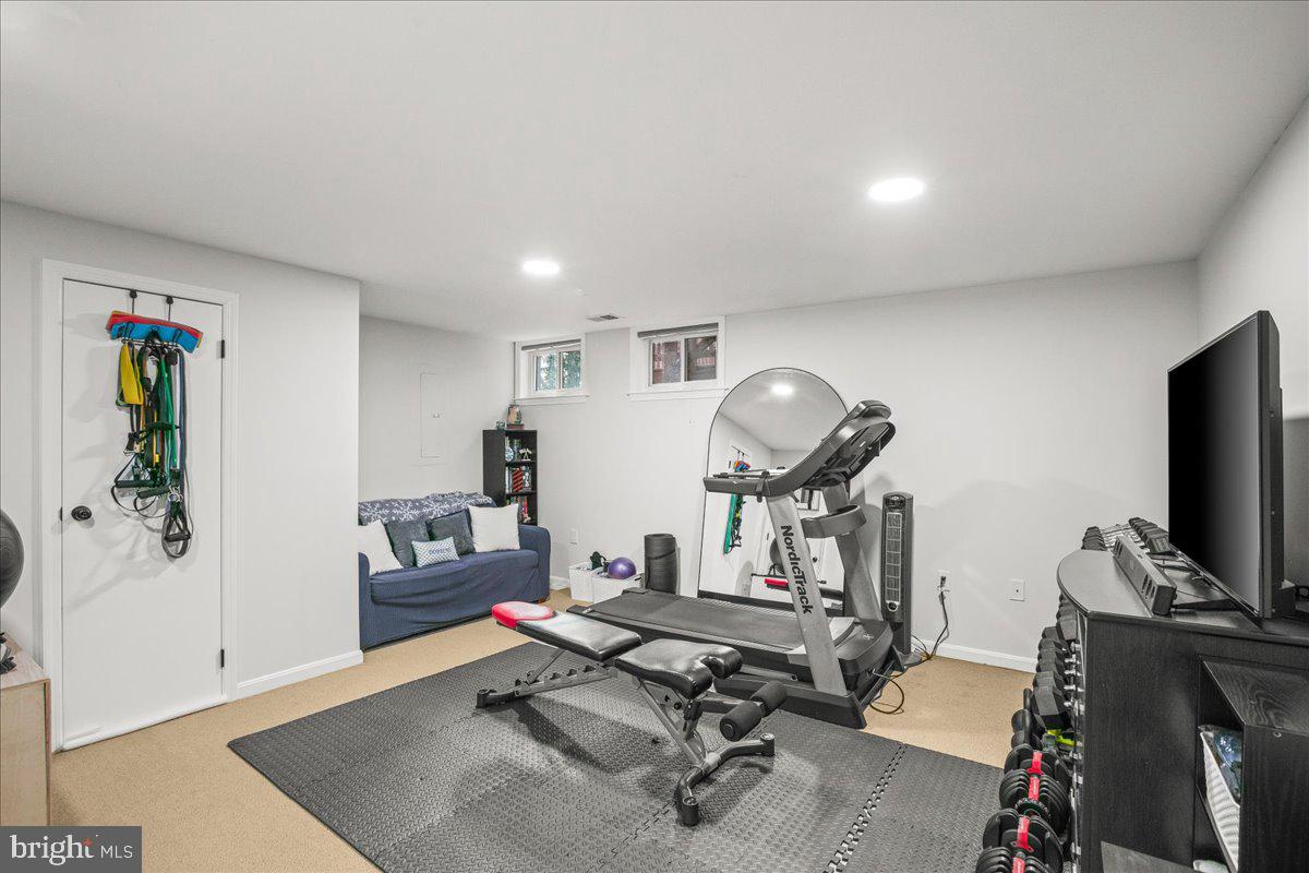 GAMBRILL COURT - Residential