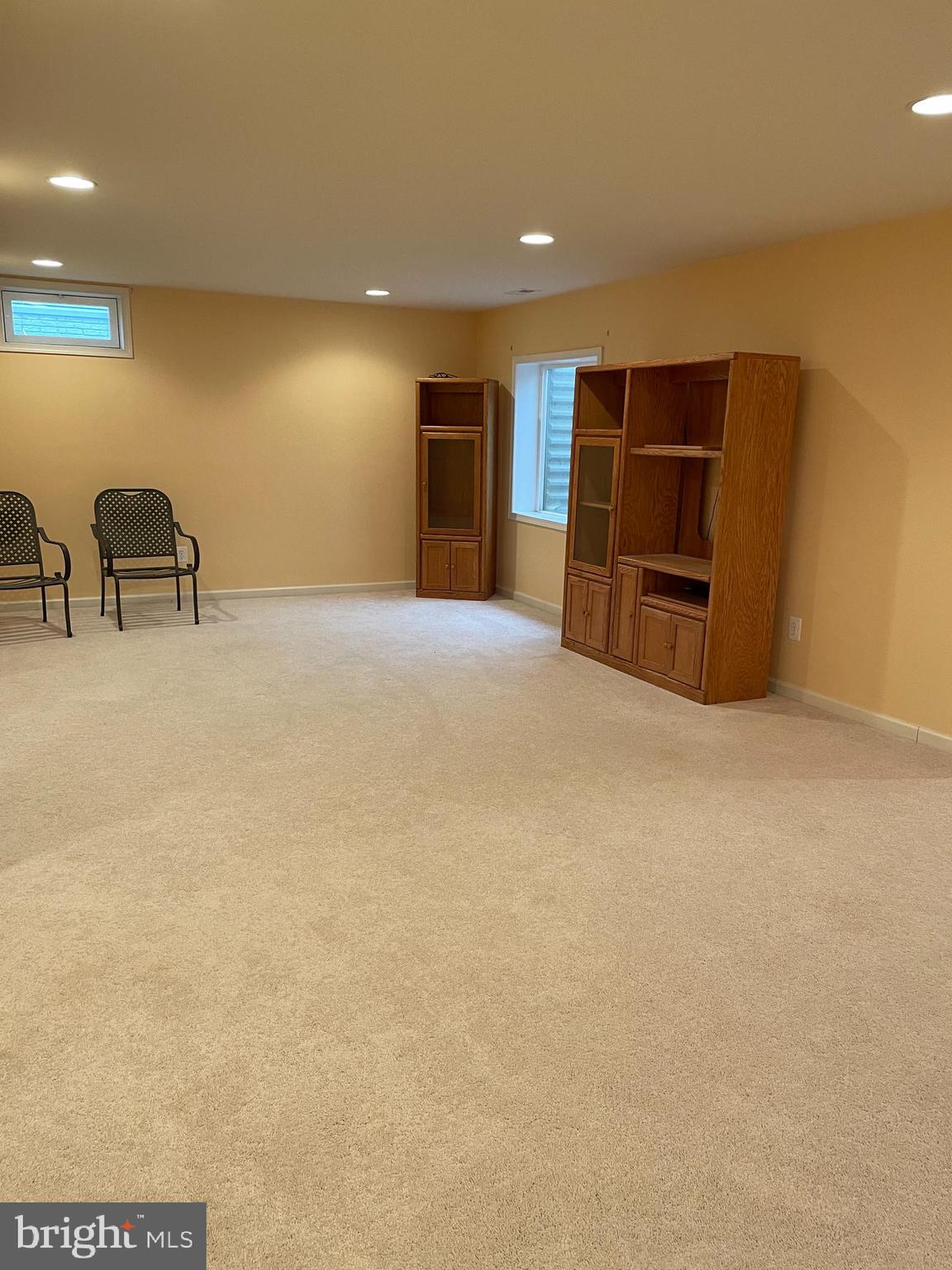 LAKELAND PLACE - Residential Lease