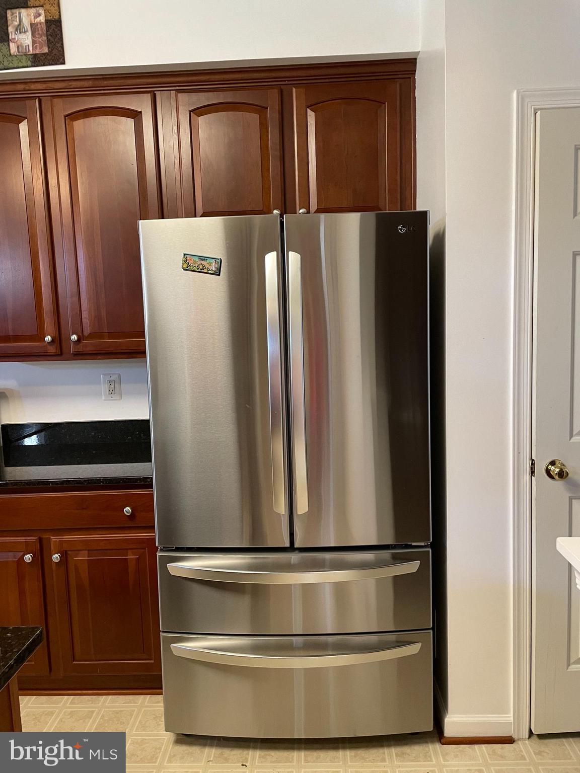 LAKELAND PLACE - Residential Lease