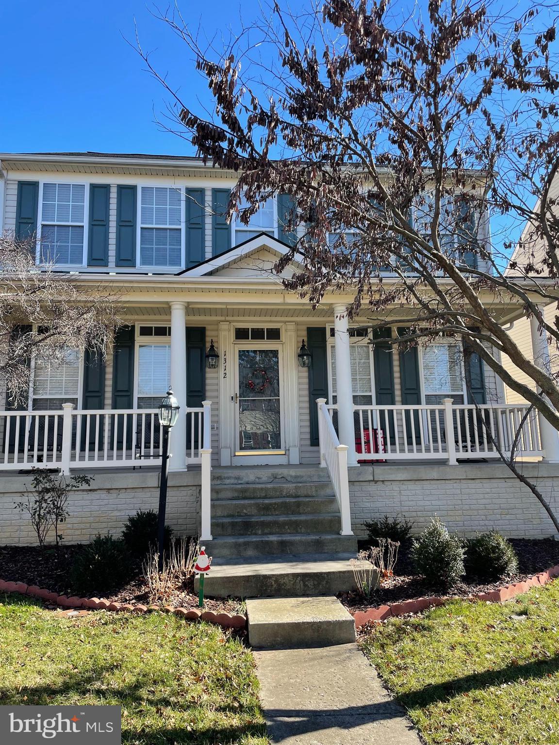 LAKELAND PLACE - Residential Lease