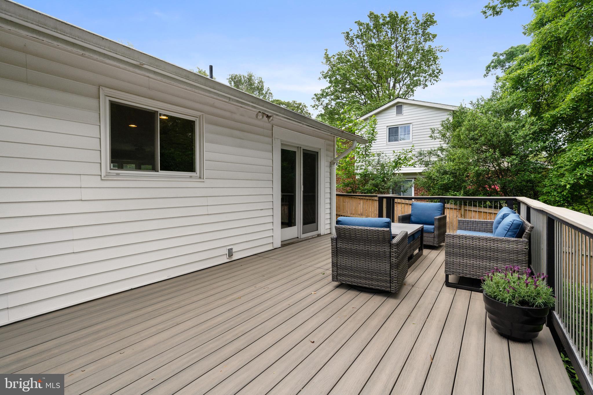 FAIRFAX TOWNE ESTATES - Residential