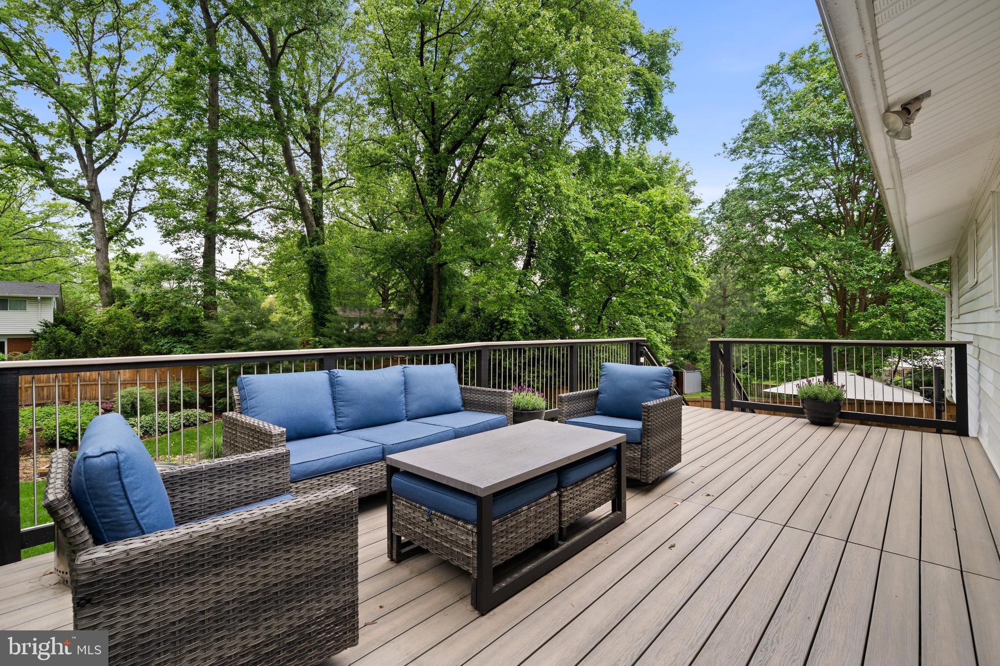 FAIRFAX TOWNE ESTATES - Residential