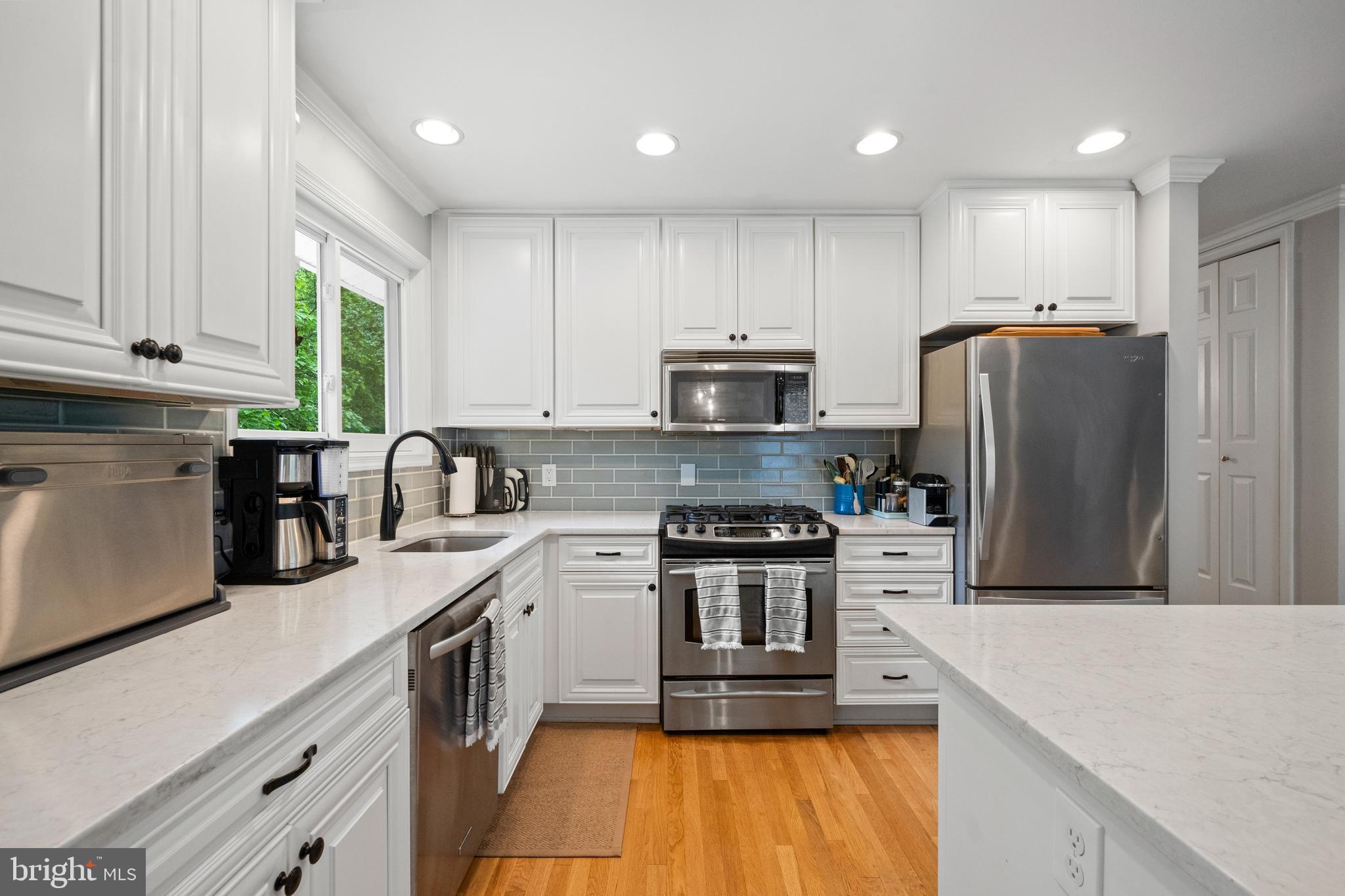 FAIRFAX TOWNE ESTATES - Residential