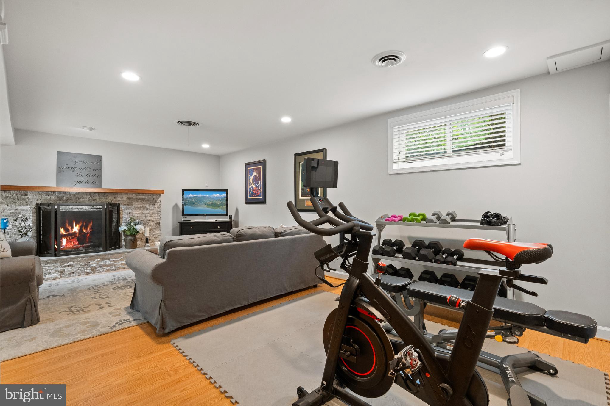 FAIRFAX TOWNE ESTATES - Residential