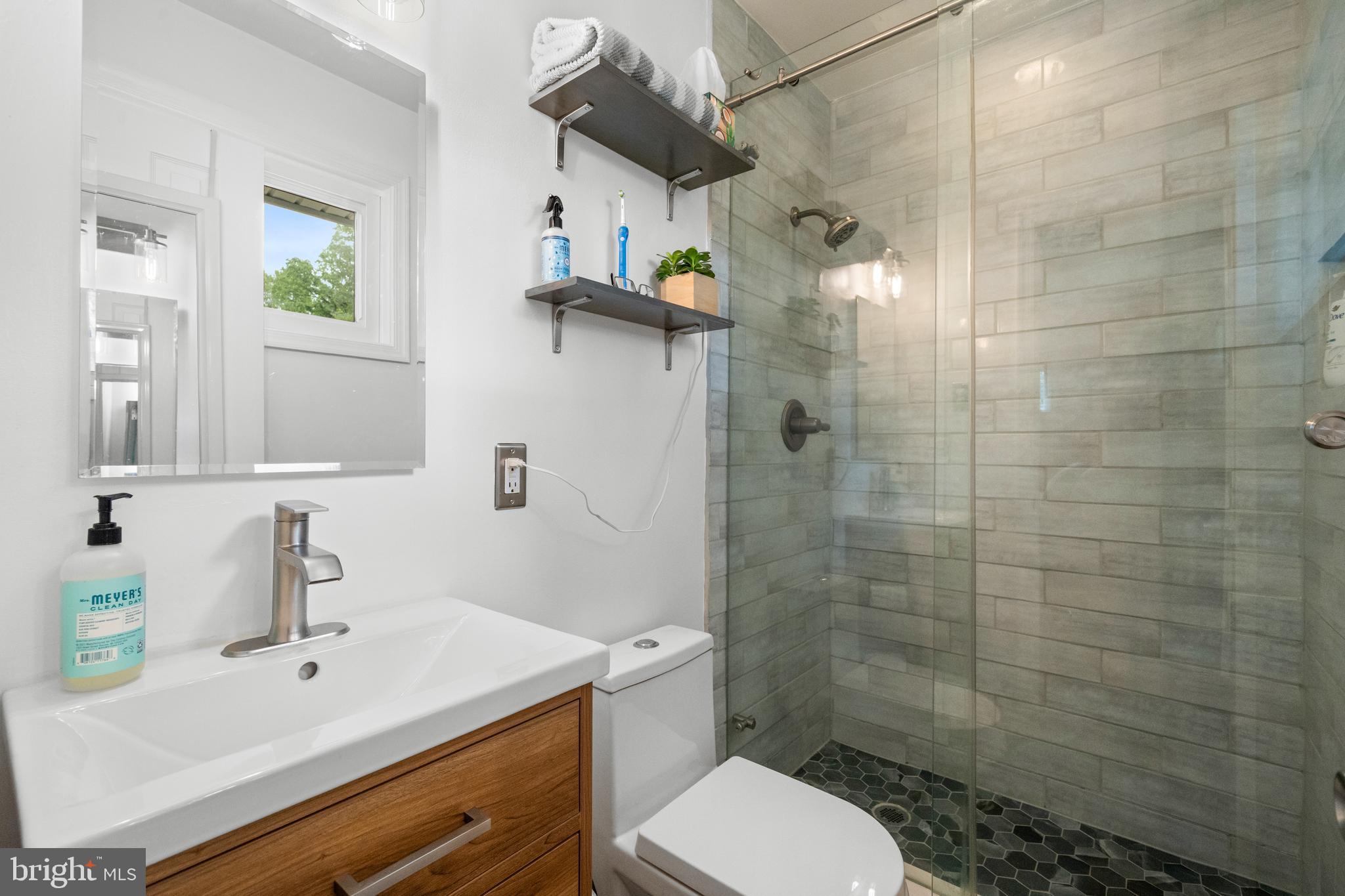 FAIRFAX TOWNE ESTATES - Residential