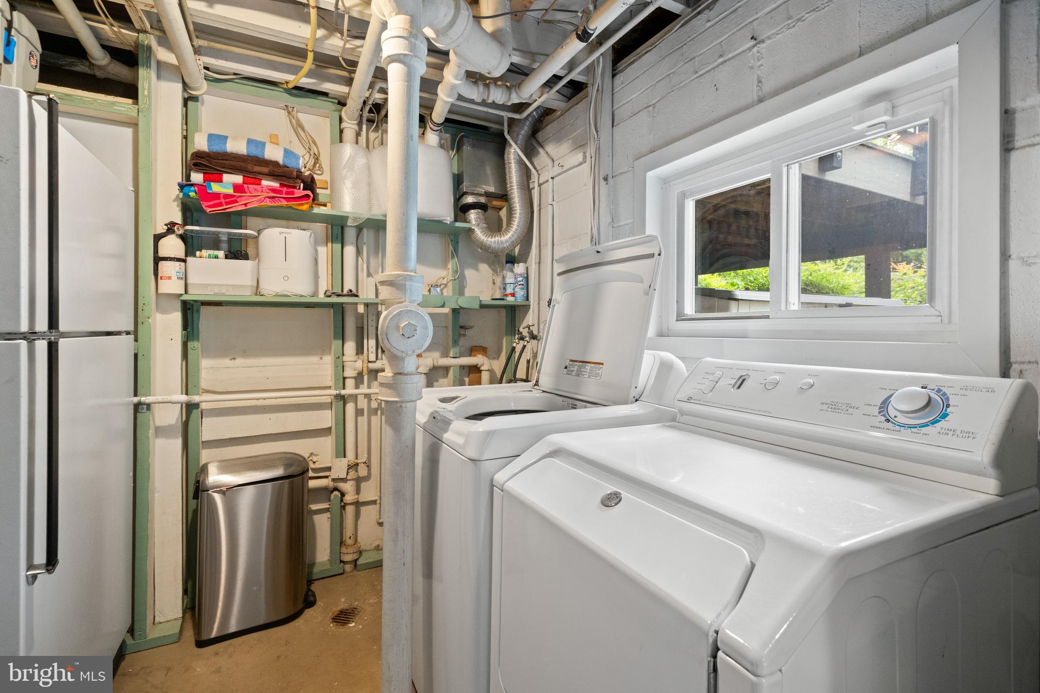 FAIRFAX TOWNE ESTATES - Residential