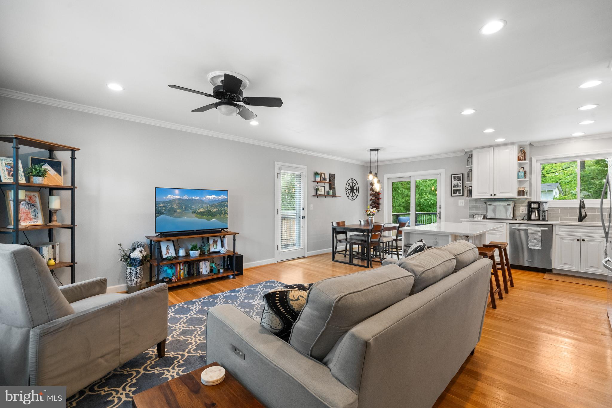 FAIRFAX TOWNE ESTATES - Residential