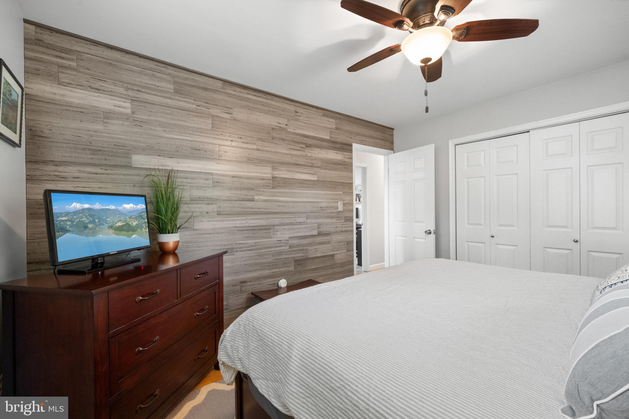 FAIRFAX TOWNE ESTATES - Residential