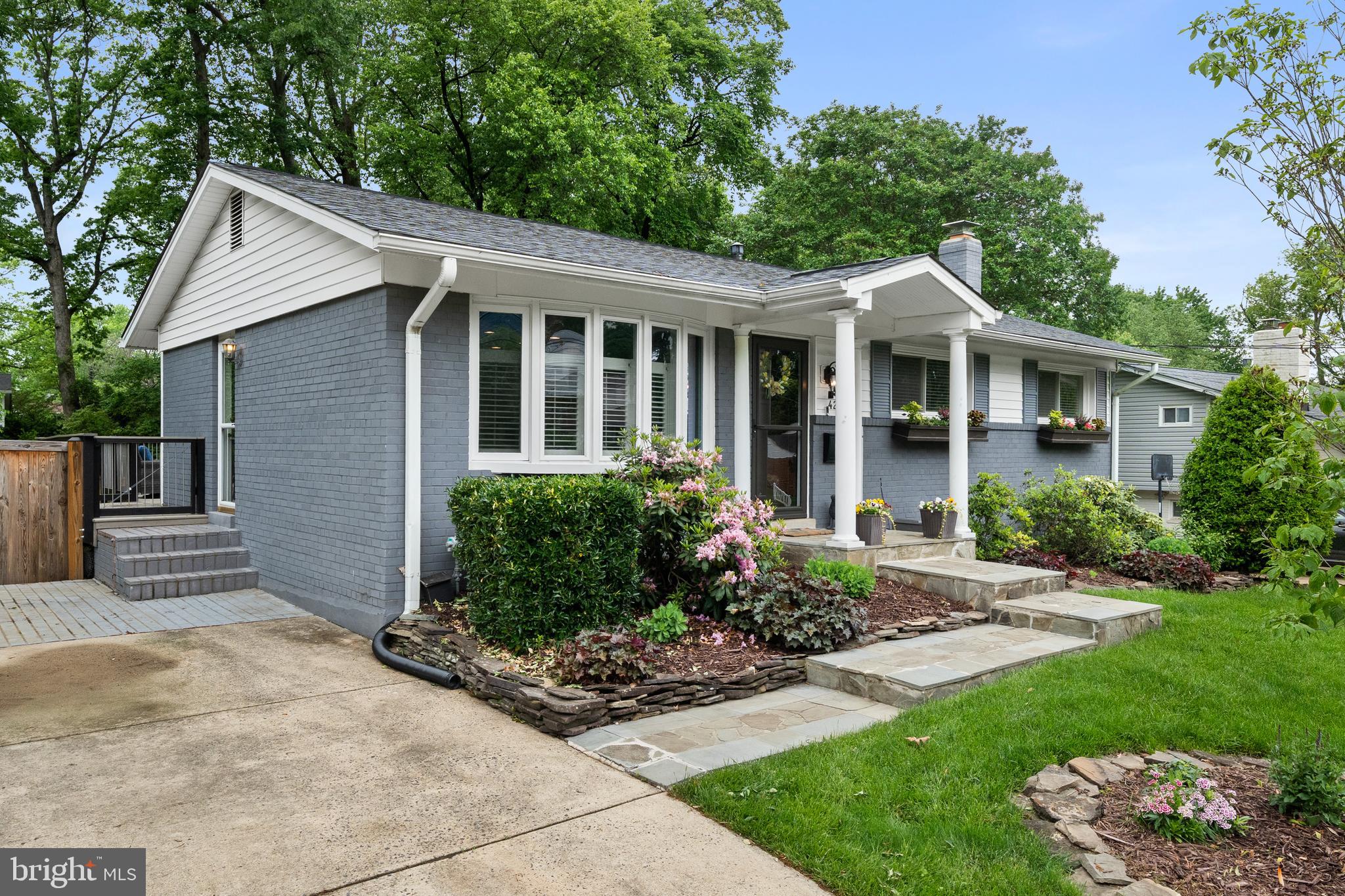 FAIRFAX TOWNE ESTATES - Residential