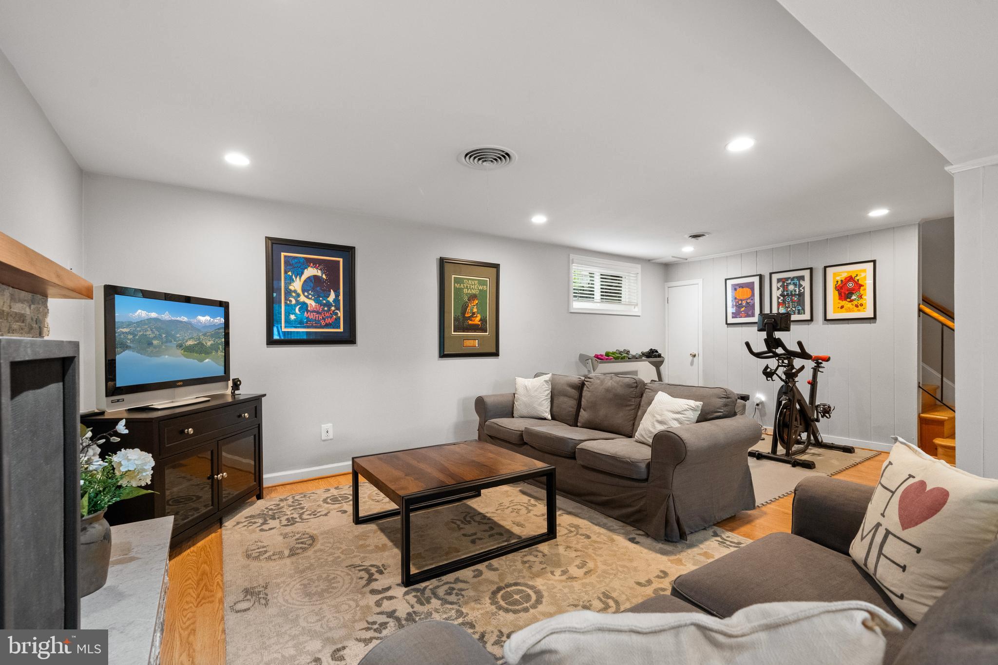 FAIRFAX TOWNE ESTATES - Residential