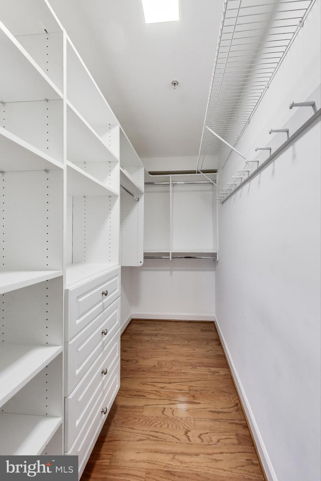 WEST VILLAGE OF SHIRLINGTON - Residential